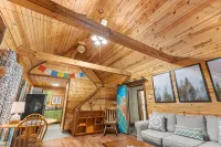 Fern Gulley Cabin with Hot Tub, Pet Friendly,  near DBBB / Hollerwood - Chalets