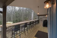 Magical Mountain Retreat on Blackberry Falls! - 홈스테이