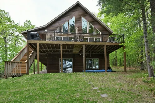 Crystal-Clear Ham Lake Family Cabin, Deck, Water Toys, 2 Hours from MSP - Chalets