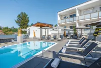 Wellness- Und Gartenhotel Heusser