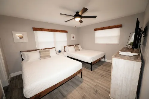 Marlin Pool House Featuring Private Game Room, Mini Golf & Fire Pit!