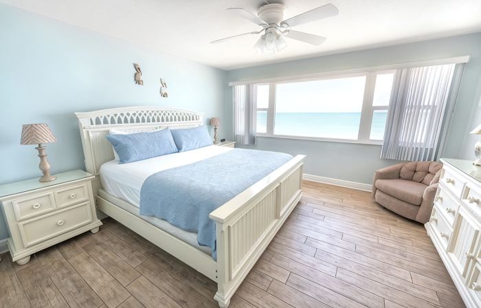 Direct Oceanfront 2Br Condo w/ Balcony at Paradise Beach Club, Unit 339