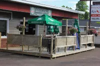 Stonehouse Motel and Restaurant - Wifi