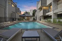 Perfect Luxury Condo in Midtown! Great Amenities! - Alojamientos