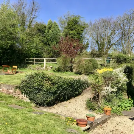 Beautiful and Quiet Rural hideaway for two near Ludlow with stunning views