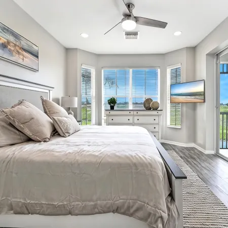 GreenLinks at Lely Resort · King Bed · Lake View · Golf · Sleeps 6