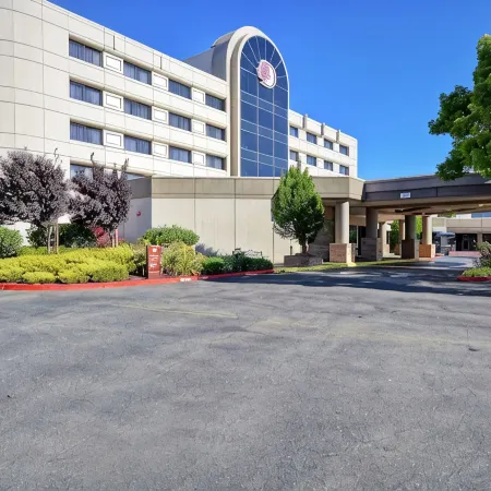 DoubleTree by Hilton Hotel Pleasanton at the Club