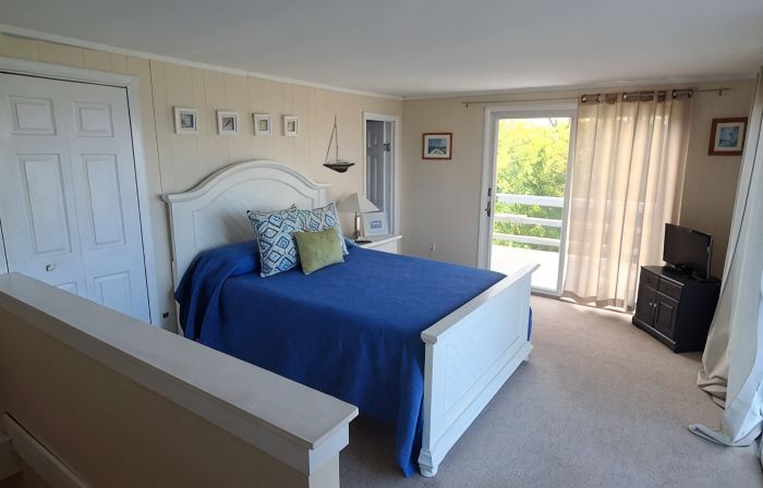 Waterfront Cottage - fantastic unobstructed views!!