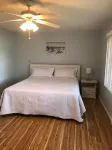Oneida Lake House in Quiet Neighborhood