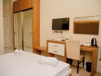 Cosy Hotel Baku Hotel dekat Menara Perawan