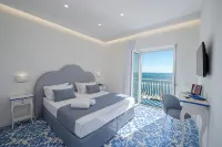 Villa Teresea: 3BR/3BA + Garden •Just steps from the beach-On the Main Road - Villas