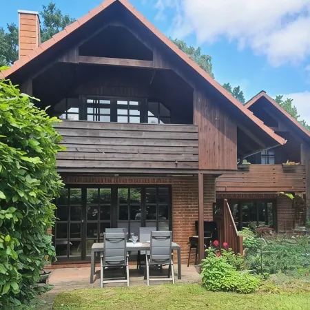 Cozy vacation home between lake, forest and sea