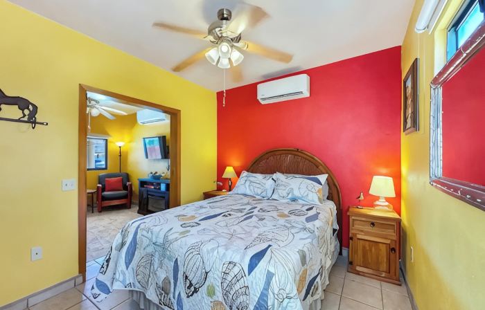 Charming 1-BR house, Bahía la Choya, Starlink WiFi, AC, roof deck, dog friendly