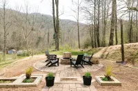 2 CABINS, 3 ACRES- HOT TUB VIEWS & ACCESS TO THE STATE PARK TRAILS