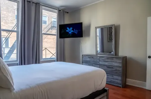 Downtown Cincinnati Elegant & Comfortable 2-Bedroom City Retreat - Bungalows