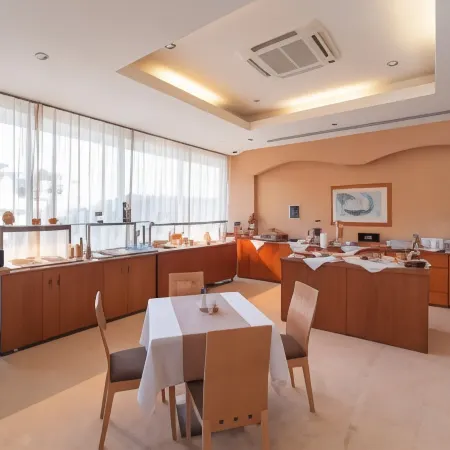Athineon Hotel