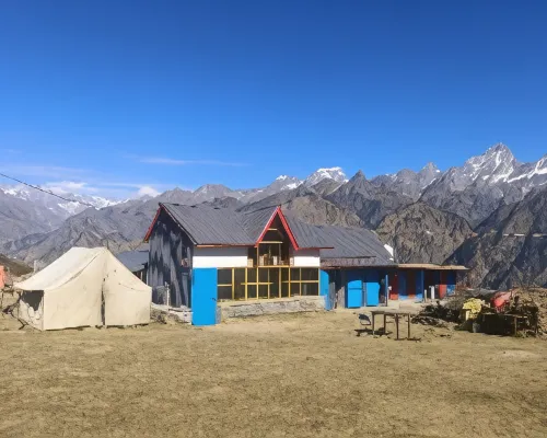 Grand Auli Camp Hotele w: Chamoli