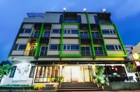 The Cozy Nest Boutique Rooms - balcony