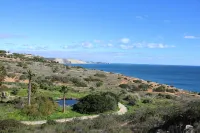 'For those who Demand Much' UNIQUE PENTHOUSE 3min WALK to BEACH. 1TB!Fiber WiFi. - 2-Star