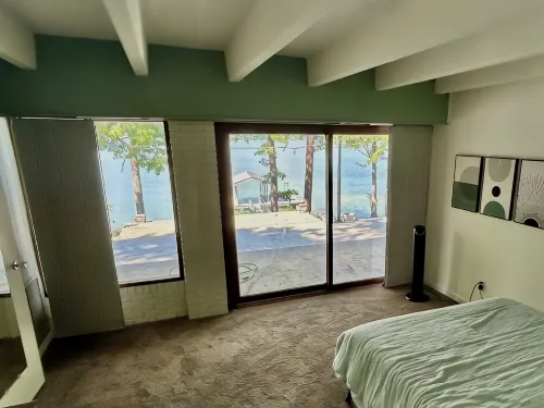 Cherokee Lakefront w/ Huge Patio, Private Covered Dock & Stand-Up Paddle Boards -  Privatzimmer