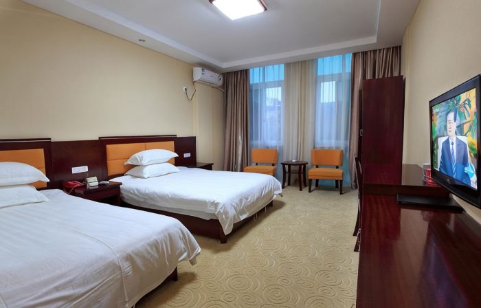 Chongren Laowu Business Hotel