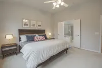 Family friendly w/ beautiful pool, SPA, and BBQ terrace!