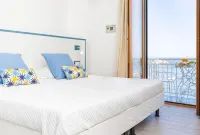 Sapphire Rooms - Beach
