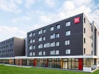 Ibis Gonesse le Bourget - parking