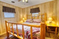 Private - Spacious- Creek Lined Cabin