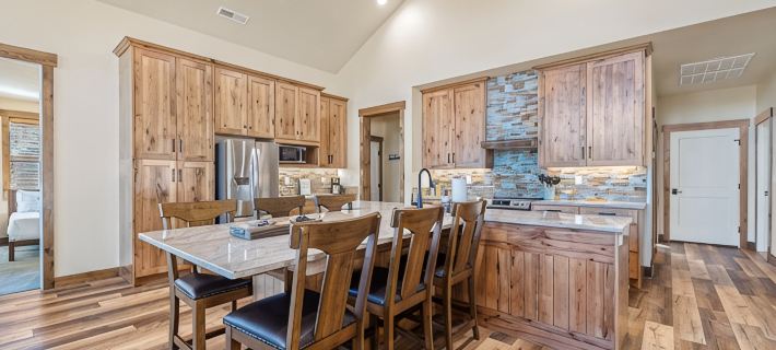 Zion Cabin Retreat - Luxury with Nature Trails in Uncrowded East Zion. 3 Kings Hotels in Kane County