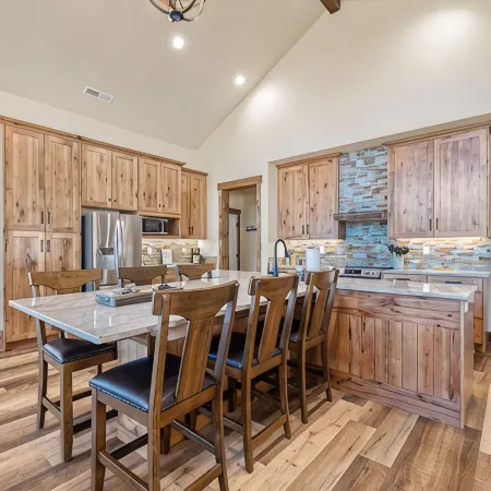 Zion Cabin Retreat - Luxury with Nature Trails in Uncrowded East Zion. 3 Kings