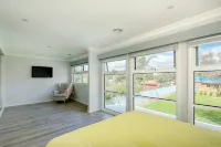Beach Front Haven with 180 Degree Views - 3-Star