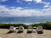 Beach front condo! Best spot to kite!! Beach lovers paradise! Nanny Estates - 2-Star