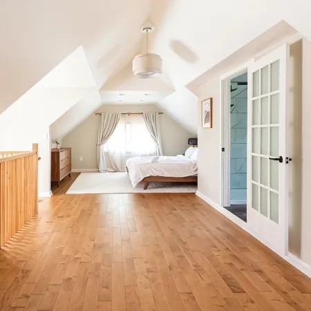 Modern & Spacious 1908 Home