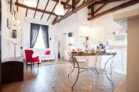 White House in the historic center of Orvieto - parking included