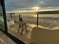 Suite Baptiste. Beachfront Hotels in Koksijde