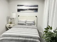 1 BEDROOM SUITE WITH PRIVATE ENTRANCE - Daireler