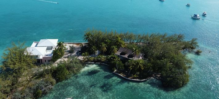 Centrally located - Gorgeous view of Elizabeth Harbour Hoteles en Great Exuma