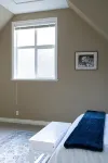 Quiet, cozy 1 bedroom suite, w/ separate entrance. Now with A/C! - Apartments