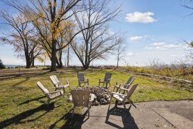 Lakefront Log Cabin - Private Pier & 4 Kayaks!