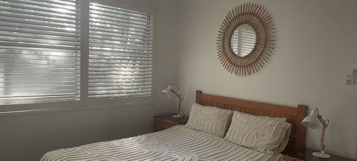 MANLYS FINEST LOCATION SO CLOSE TO BEACH SHOPS AND FERRY Hotels in Manly