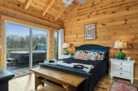 Red River Gorge Cabin with Hot Tub~AMAZING VIEW~Pool Table~Perfect for groups - Boutique