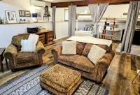 COZY FAMILY FRIENDLY RETREAT-OUTDOOR LIVING-NEXT TO GLACIER-LOW CLEANING FEE - Wifi