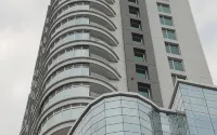 Alpine Room at TreePark City Apartemen - 2-Star