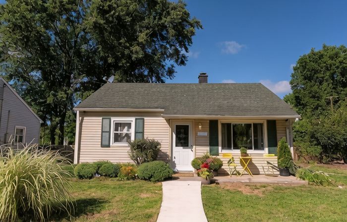A cozy home between the Indiana Dunes and town of Chesterton.