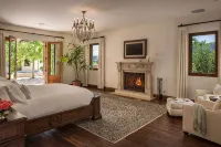 Luxury Napa Valley Estate Surrounded by Vineyards - 5-Star