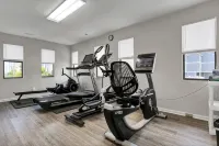 Ocean View, Pool & Easy Beach Access! - Gym