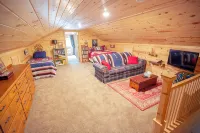 Smith Lake Cabin with Game Room - 샬레 호텔