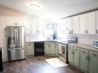 Moccasin Creek Cottage - Hocking Hills State Parks- Cozy back yard Hotels in Pickaway County