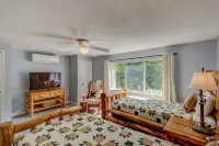 4BR/4Bath Townhome w/AC, Walk to Ski, Golf, Tennis, Hiking and More! - 3 星級